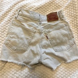 LEVI SHORTS